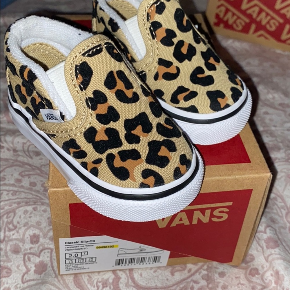 Baby leopard vans